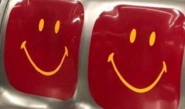 娱乐吃瓜文案搞笑,笑料百出，吃瓜群众笑翻天！